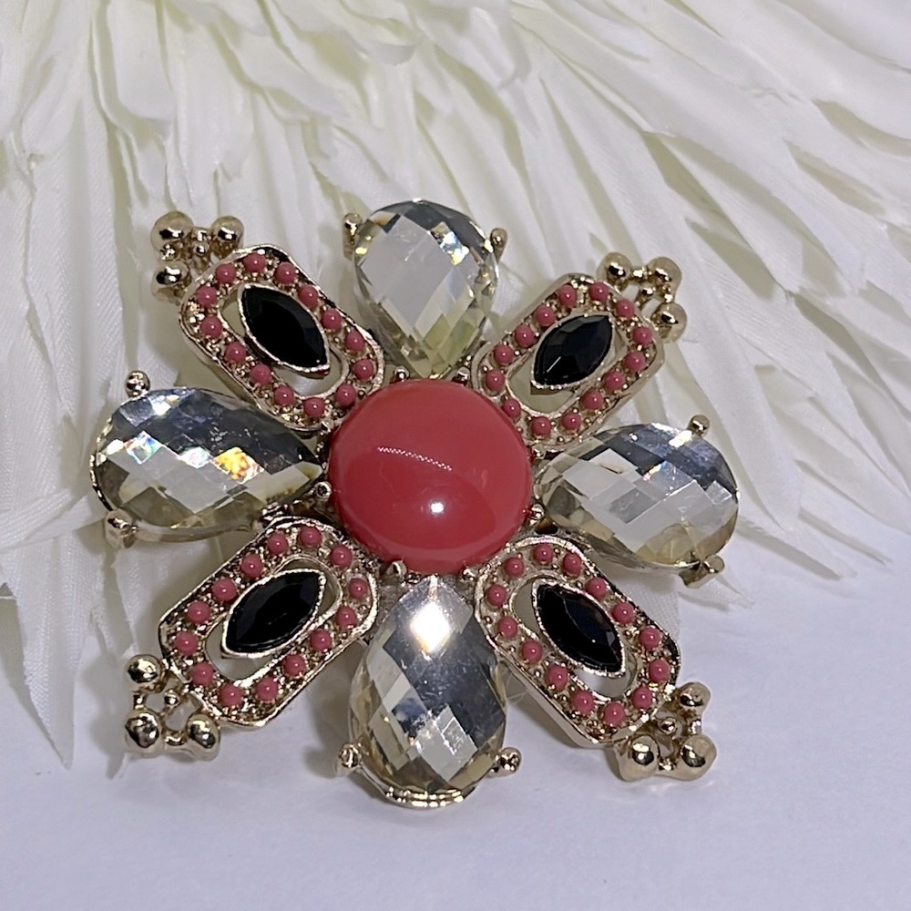 Vintage Stella & Dot~ Maltese brooch ~ black coral